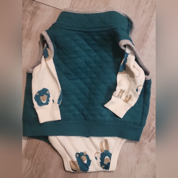 Carter's 3M Lion Vest Set - Picture 2 of 4